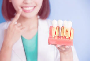 Dental Implantologist